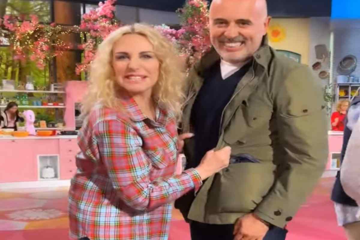 Antonella Clerici non riesce a non ridere con Vittorio Garrone